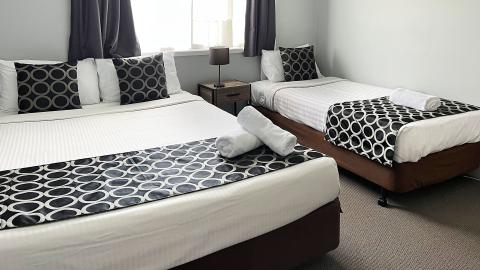 Tenterfield Accommodation Two Bedroom Unit 2 1920x1080