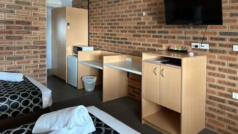 Tenterfield Accommodation Twin Room 3 1920x1080